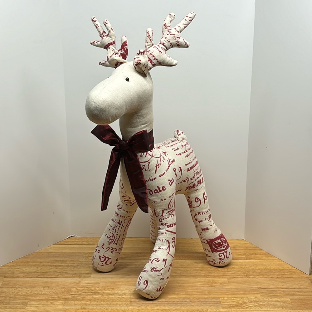 Reindeer Holiday Decor